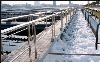 （圖：污水處理池泡沫現(xiàn)場(chǎng)）