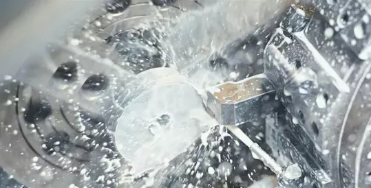 (圖:金屬清洗現場)